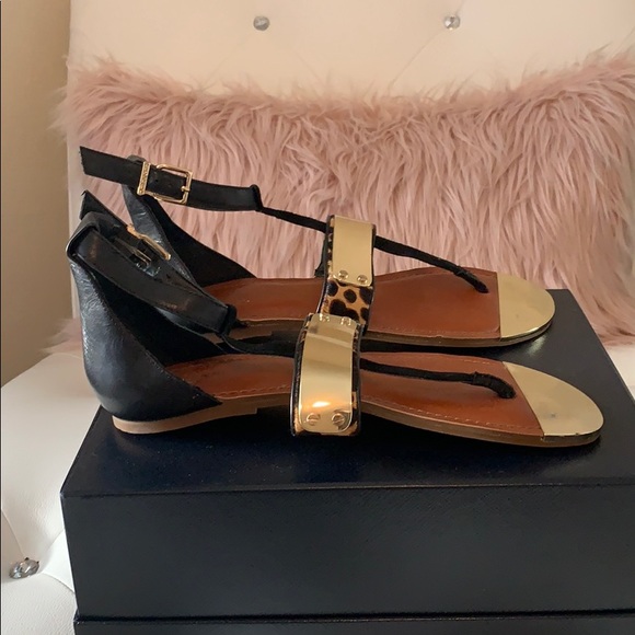 NWOT Gianni Bini T-Strap Cheetah Print Gold Bar Sa - Picture 4 of 8